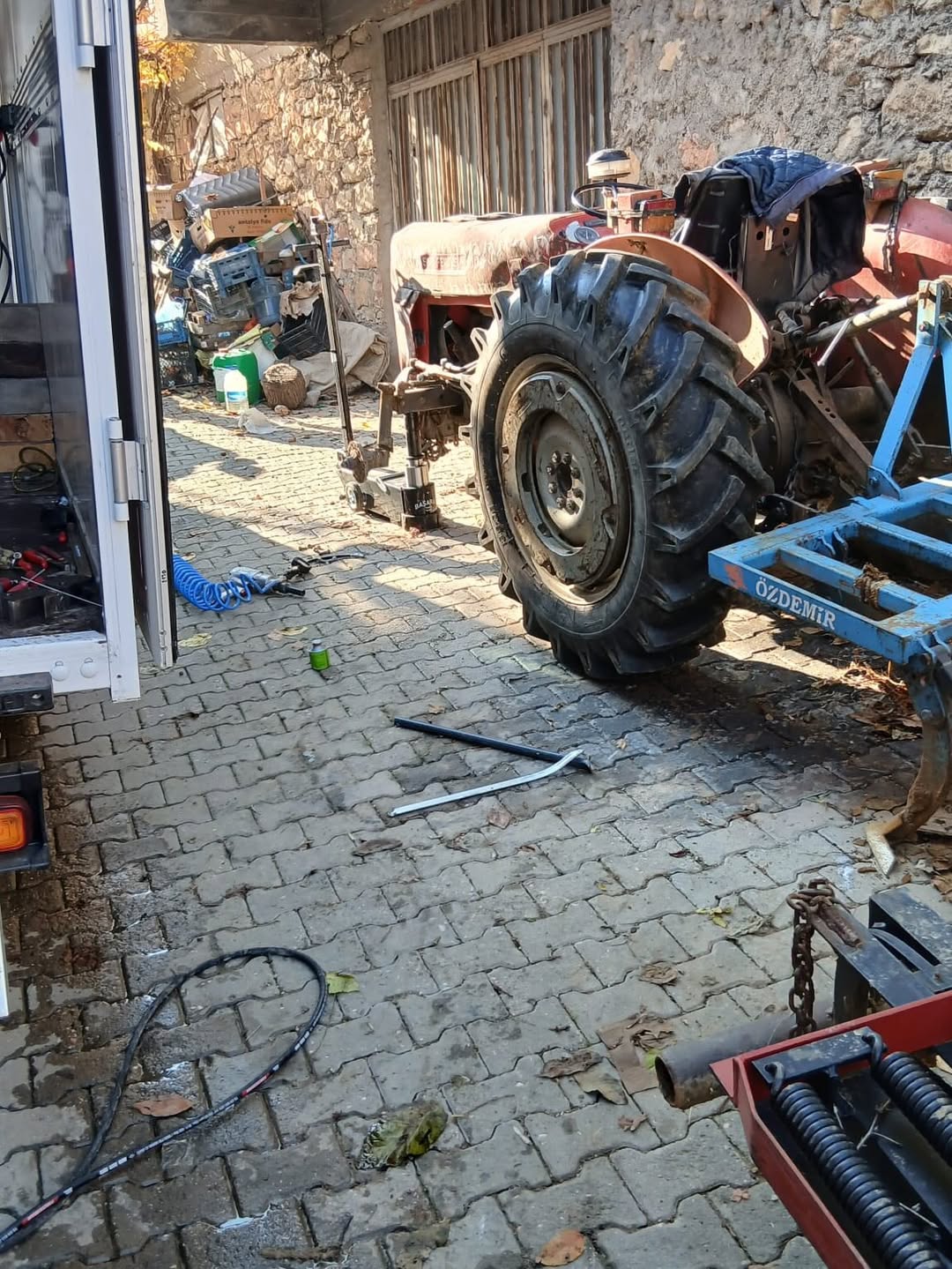 Mobil lastik tamir hizmeti